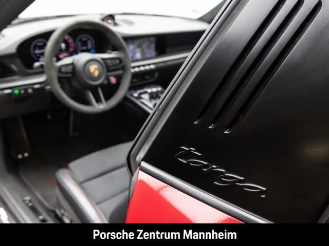 Porsche 992 4 Coupé GTS Targa