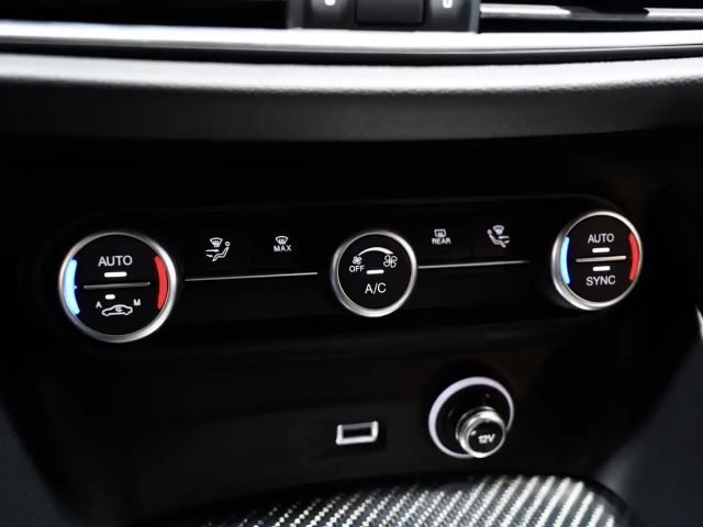 Alfa Romeo Stelvio Carbon Q4 Quadrifoglio