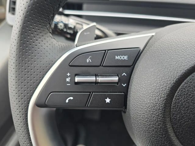 Hyundai Staria Signature