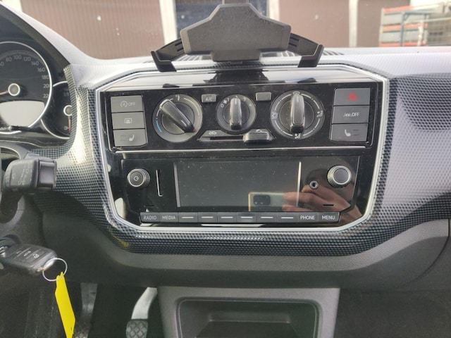 Volkswagen up! Move Move up!