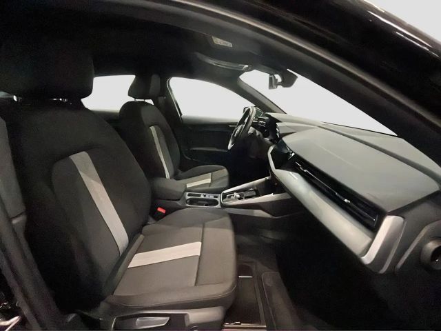 Audi A3 30 TFSI S-Tronic Sedan