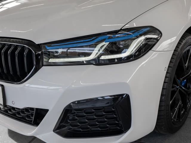 BMW 530 530e M-Sport Touring xDrive