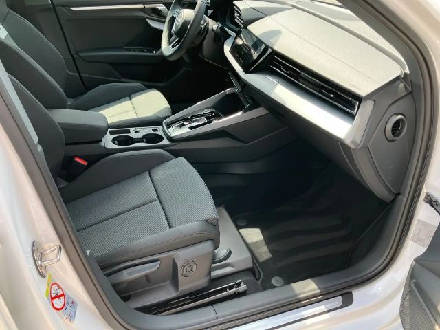 Audi A3 30 TFSI Sedan