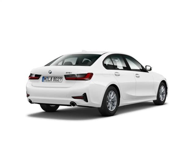 BMW 318 318i M-Sport Sedan