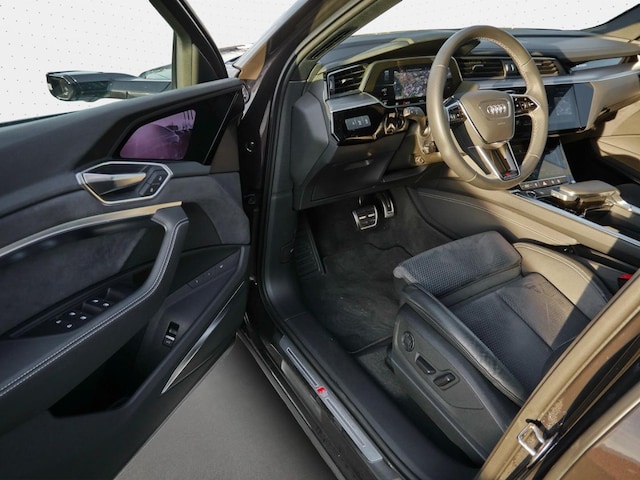 Audi Q8 e-tron 55 Quattro S-Line