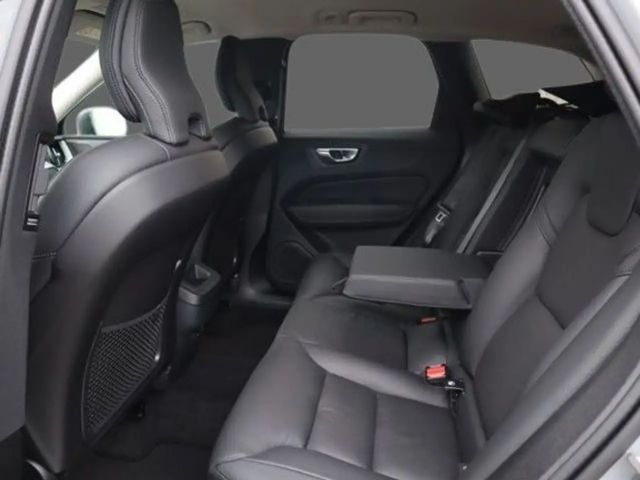 Volvo XC60 AWD Business Dark Plus