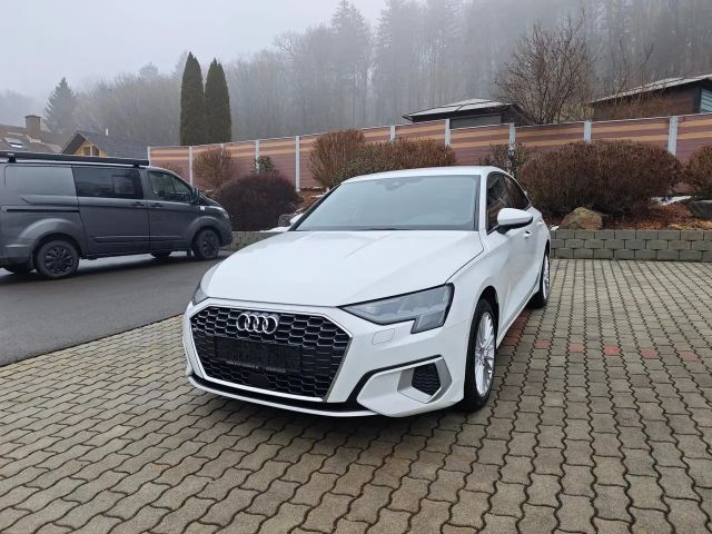 Audi A3 30 TDI Sedan