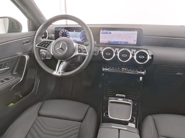 Mercedes-Benz A 200 Progressive