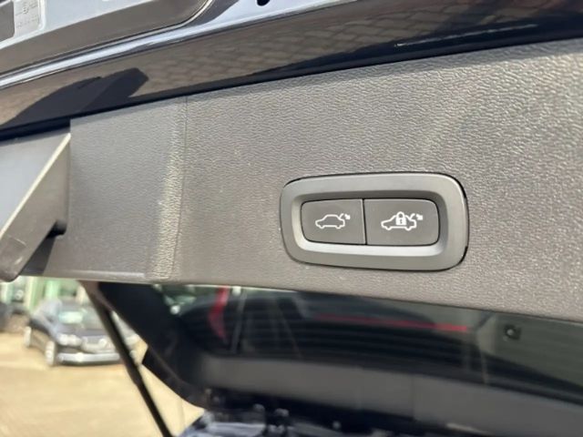 Volvo XC40 Dark T4 Ultimate