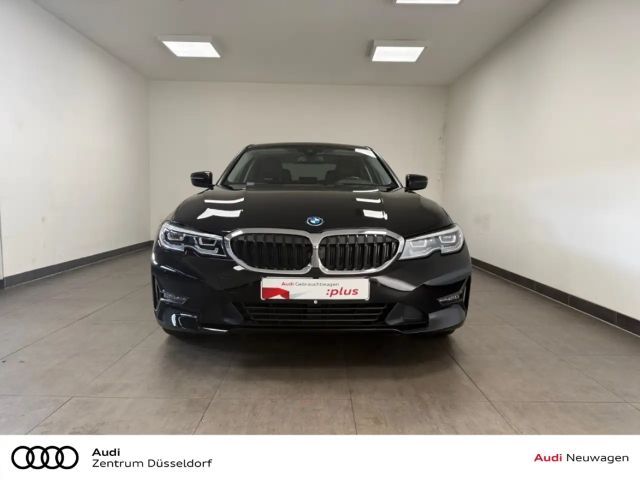 BMW 320 320e Advantage pakket Sedan