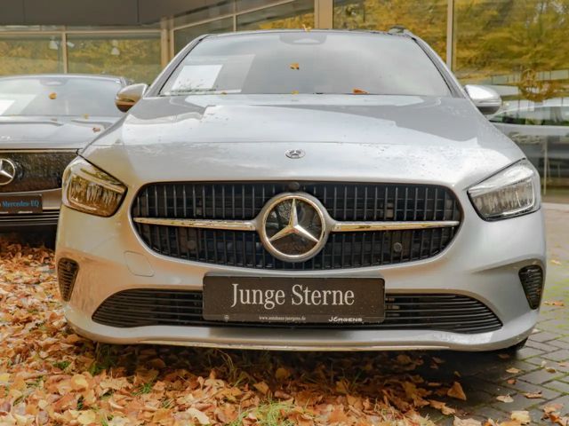 Mercedes-Benz B 220 B 220 d Progressive