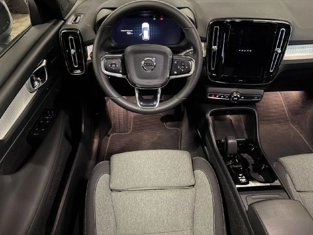 Volvo XC40 Dark Plus