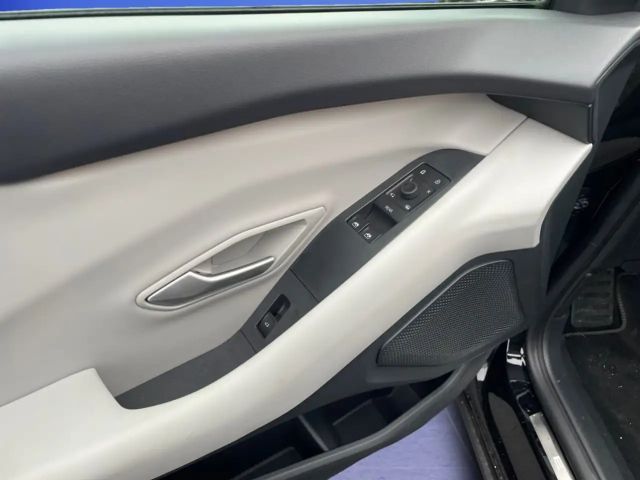 Ford Explorer Extended range Premium RWD