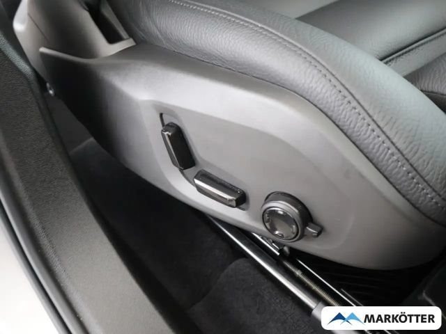 Volvo XC60 AWD Dark Plus T6