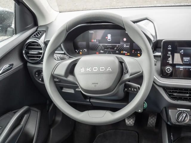 Skoda Fabia 1.0 Essence KLIMA PDC SITZHEIZUNG LED