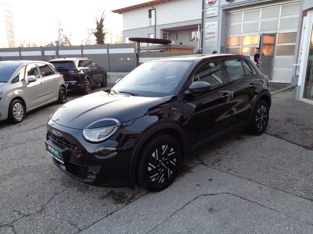 Fiat 600e Hybrid 100 6-Gang eDCT Mildhybrid Automatik Benzin
