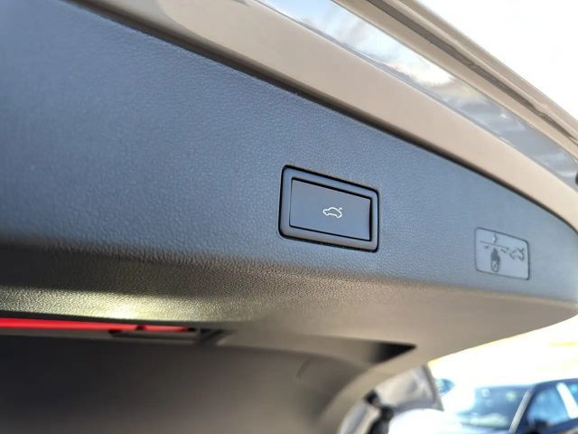 Volkswagen Golf Business DSG Variant