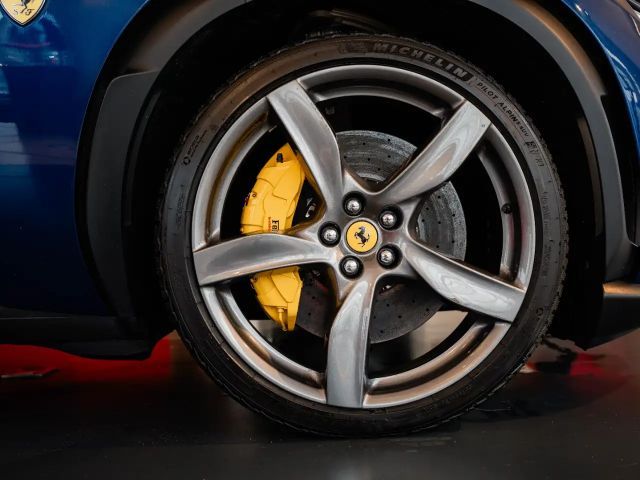 Ferrari Purosangue Panoramadach*Massagesitze*LED-Lenkrad