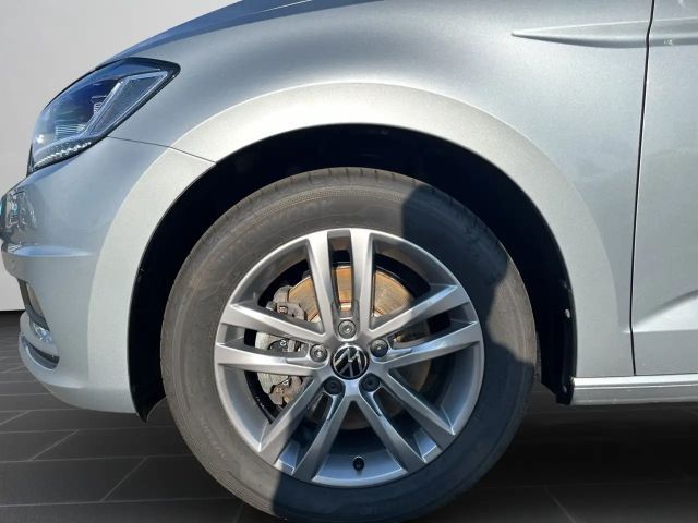 Volkswagen Touran 1.5 TSI DSG