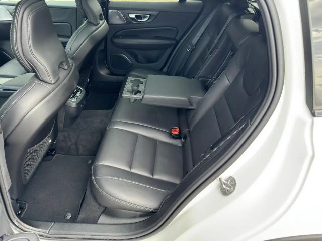 Volvo V60 Cross Country AWD Bright Ultimate