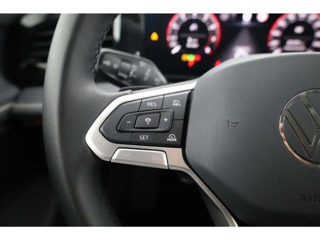 Volkswagen Passat 1.5 eTSI Business DSG