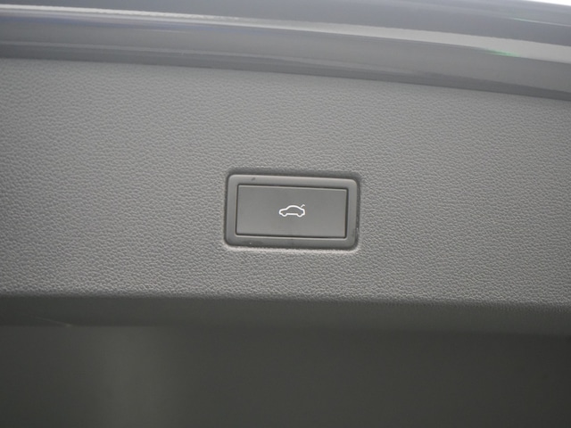 Volkswagen T-Roc T-Roc R  PANO AKRAPOVIC LEDER AHK MATRIX ACC N