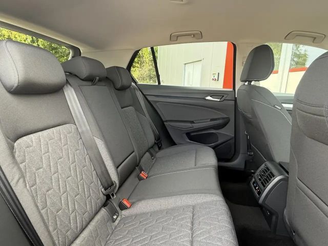 Volkswagen Golf DSG Life