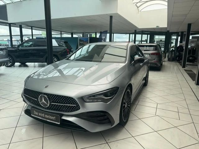 Mercedes-Benz CLA 200 AMG Line Coupé
