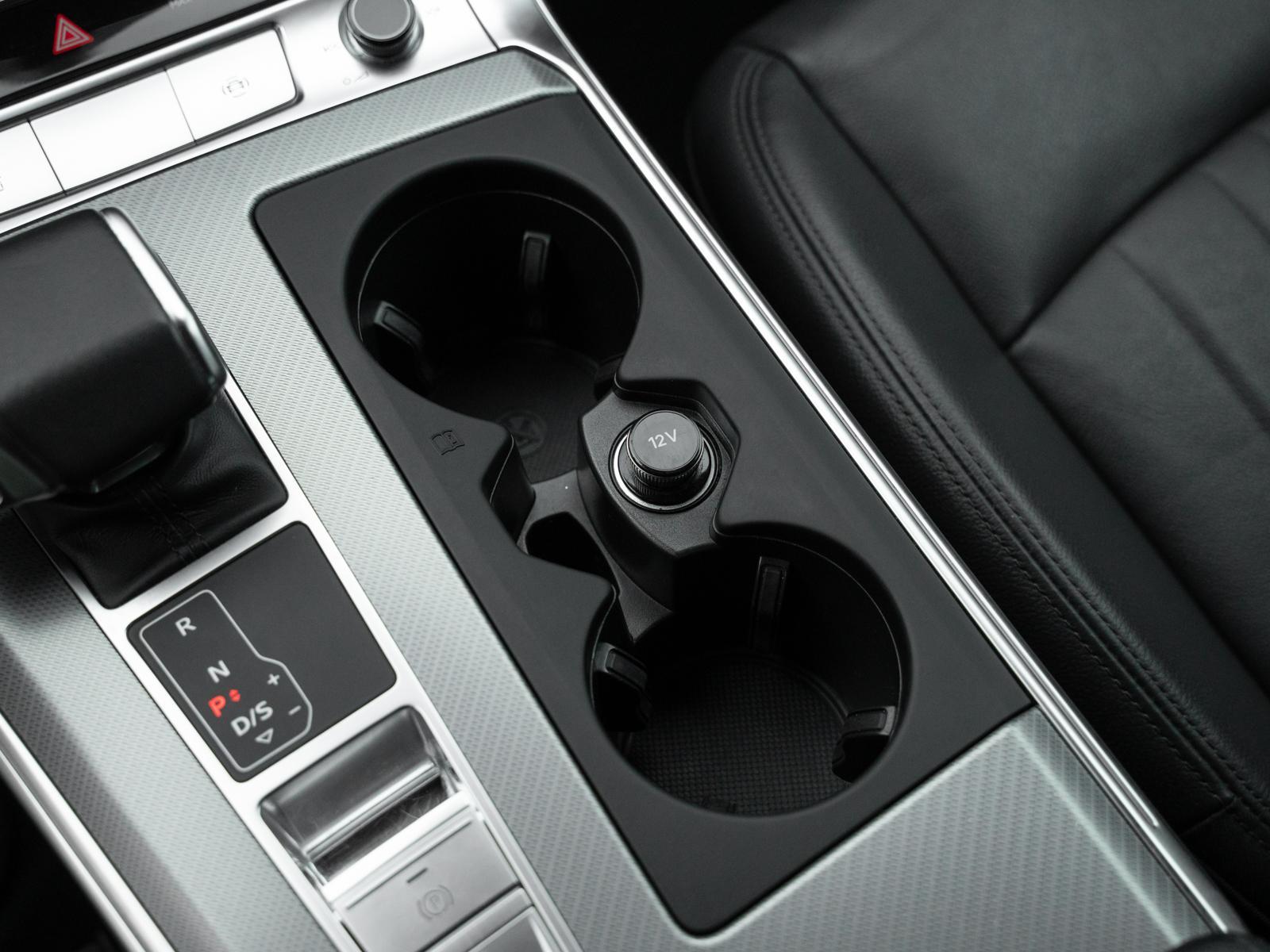 Audi A6 55 TFSI Business Quattro Sedan