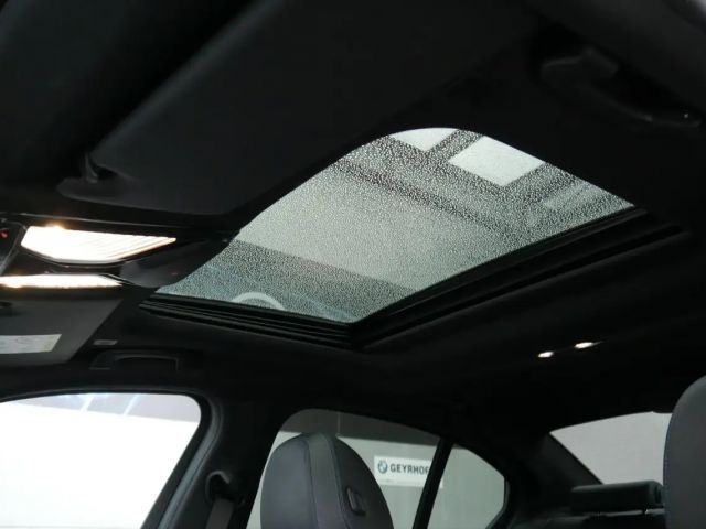 BMW 330 330e Sedan xDrive