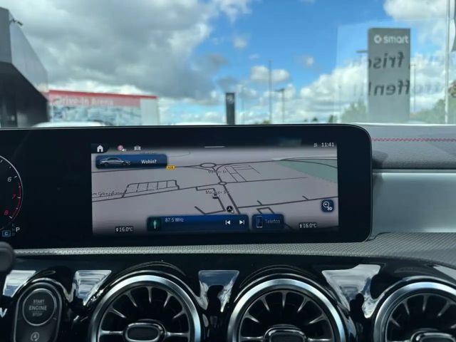 Mercedes-Benz CLA 200 AMG Line Coupé