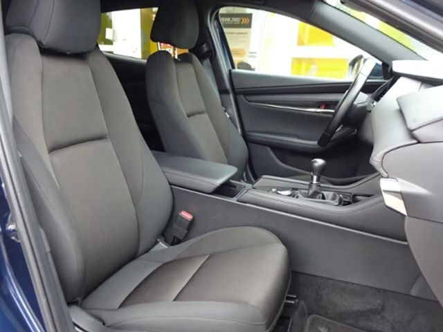 Mazda 3 Exclusive-line