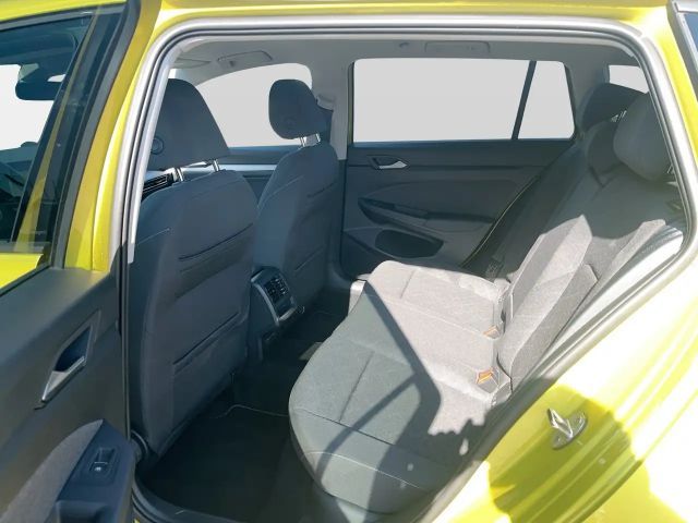 Volkswagen Golf Life Variant