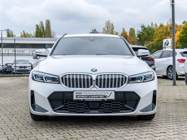BMW 330 330d M-Sport Touring xDrive