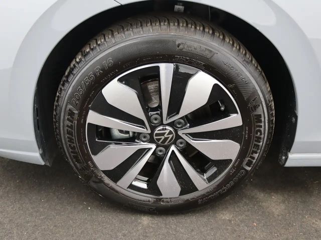 Volkswagen Golf 1.5 eTSI DSG Golf VIII