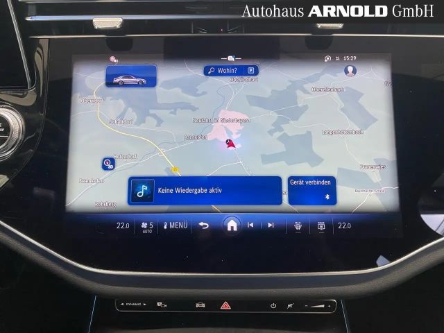 Mercedes-Benz E 220 AMG Line E 220 d Sedan