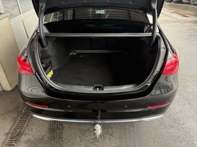 Mercedes-Benz C 180 AVANTGARDE Sedan