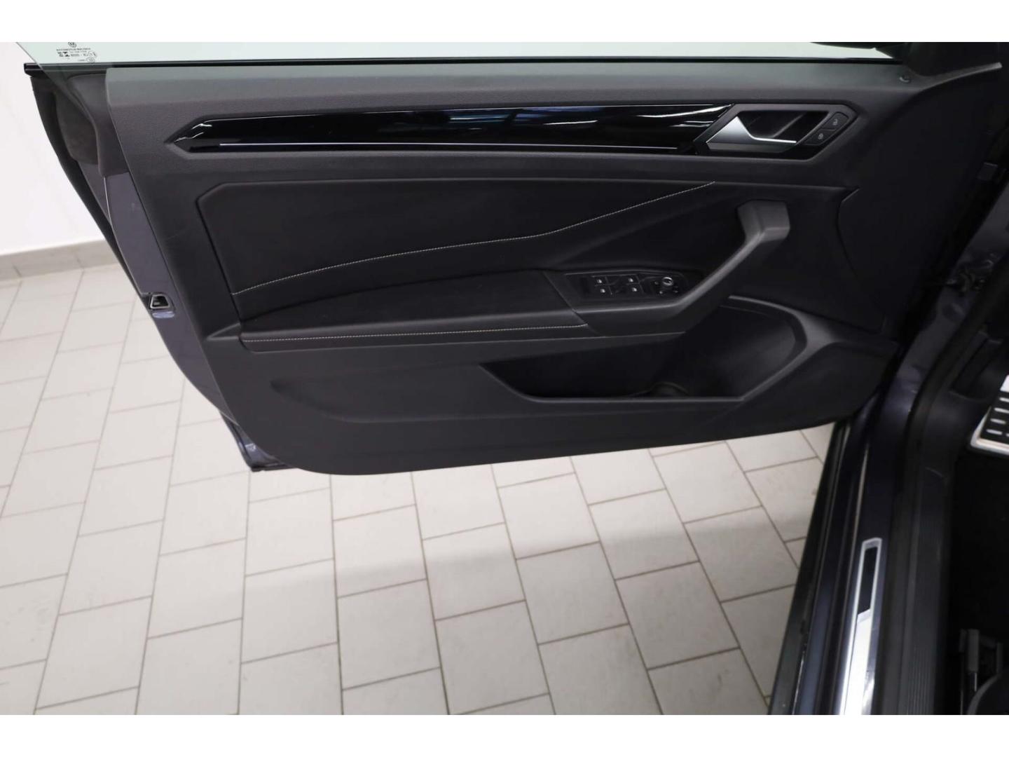 Volkswagen T-Roc 1.5 TSI Cabriolet R-Line