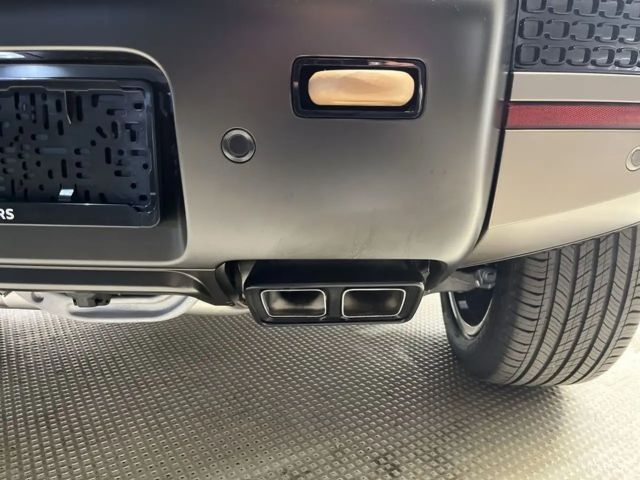 Land Rover Defender 110