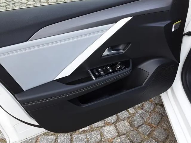 Opel Astra 1.2 Turbo Elegance Turbo