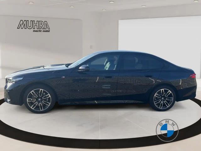 BMW 520 520i M-Sport Sedan