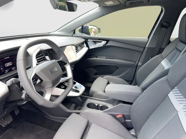 Audi Q4 e-tron Audi Q4 45 e-tron