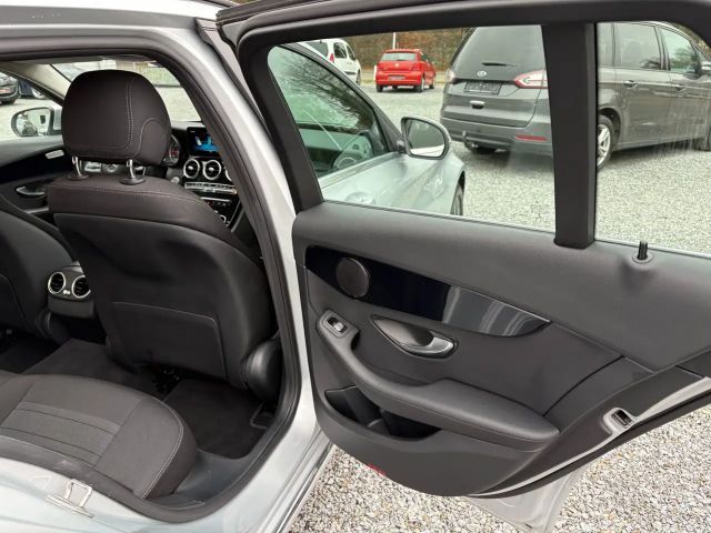 Mercedes-Benz C 220 4MATIC C 220 d Estate