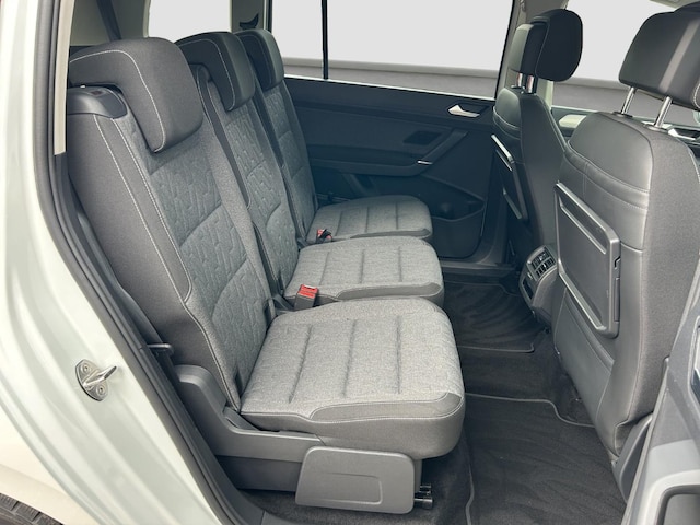 Volkswagen Touran 1.5TSI 5JGar 7Sitz Navi Spur ACC Heck