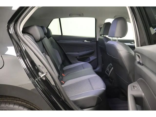 Volkswagen Golf 1.5 eTSI DSG Golf VIII