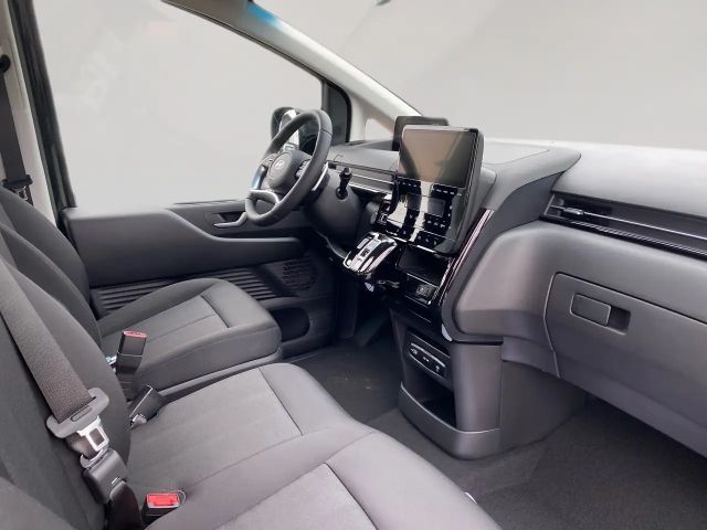 Hyundai Staria Trend