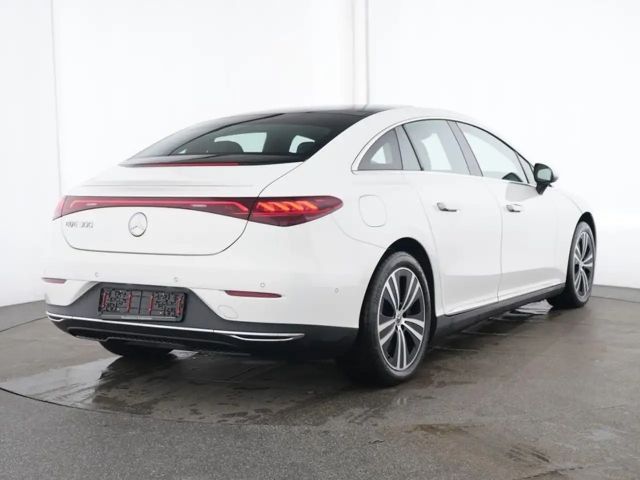 Mercedes-Benz EQE 300 Sedan