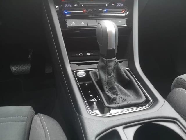 Volkswagen Touran 1.5 TSI DSG Highline R-Line