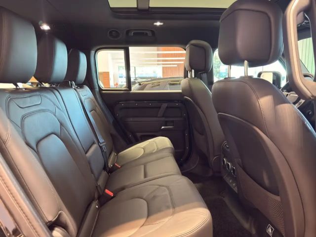 Land Rover Defender D300 Dynamic SE