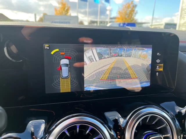 Mercedes-Benz EQA 300 4MATIC AMG Line